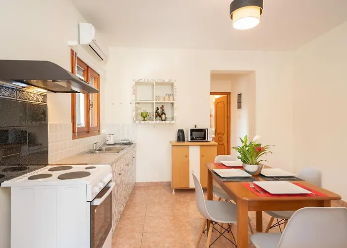 Afroditi - Yellow Apartament *