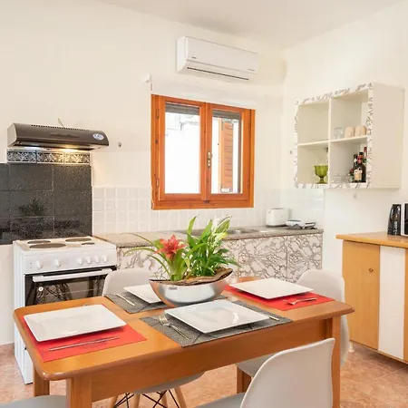 Afroditi - Yellow Apartamento